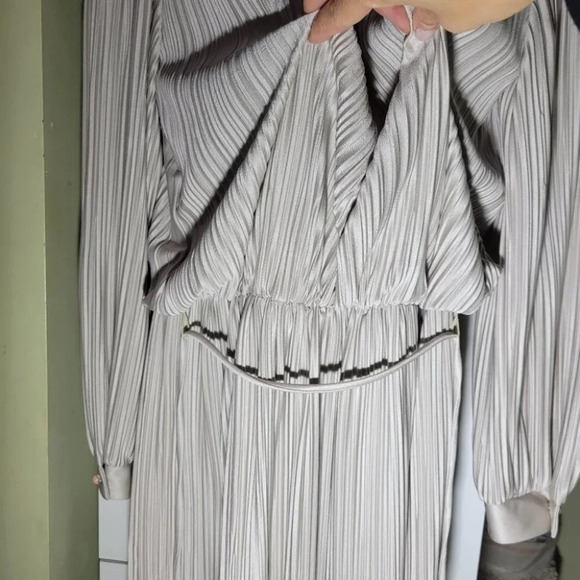 ❤️ 3 for $35 VINTAGE Daniel marshall champagne long sleeve pleat flowy dress S - Picture 7 of 14